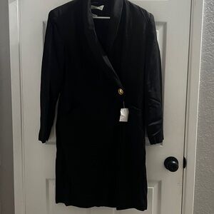 Spiegel Black Garment with Silver Label